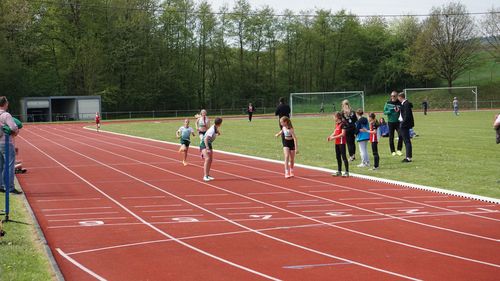 Kreis-Meisterschaften im Staffellauf in Flieden 
