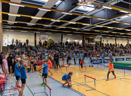 Kreis-Hallenmeisterschaften in Neuhof – Rekordbeteiligung!