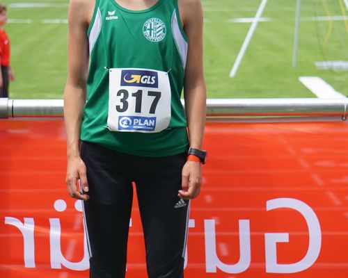 Eva Jansohn vom Hünfelder SV läuft Norm für die Deutschen Hallenmeisterschaften der Aktiven