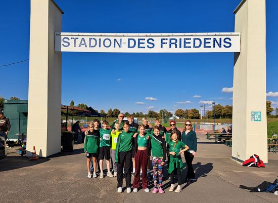 Das sechste Jahr in Folge beenden die Hünfelder Leichtathleten die Bahnsaison in Leipzig – Sport, Kultur und Freizeit vereint