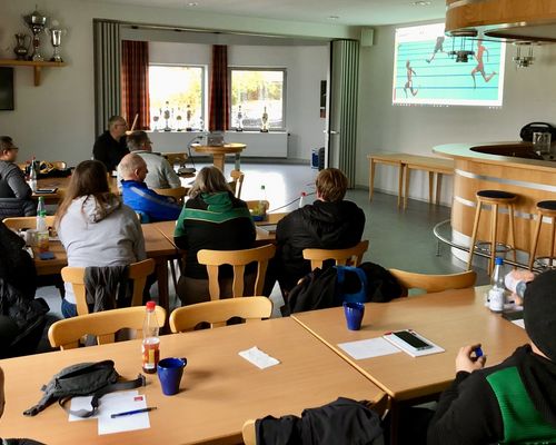 Der HLV-Kreis Fulda-Hünfeld hat „5“ lizenzierte Kampfrichter mit der Zusatzqualifikation „Zielbildauswerter" mehr